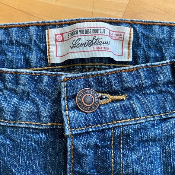 Levi Strauss & Co stretch midrise bootcut signature sz 8 - Picture 3 of 15